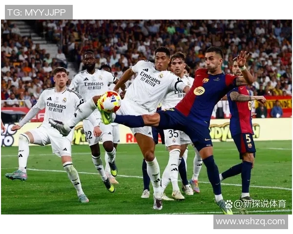 塞维利亚签下巴萨后卫，加强防守实力